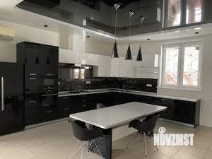 Коттедж 353м², 3-этажный, участок 7 сот.