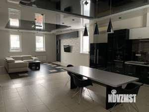 Коттедж 353м², 3-этажный, участок 7 сот.