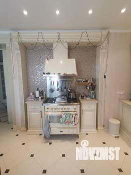 Таунхаус 300м², 3-этажный, участок 2 сот.