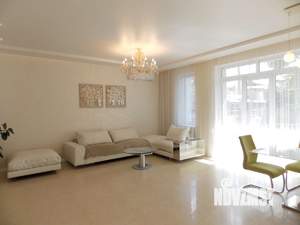 Таунхаус 338м², 3-этажный, участок 1 сот.