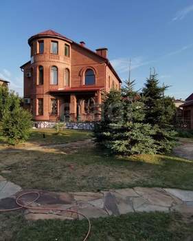 Дом 425м², 3-этажный, участок 15 сот.