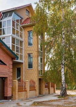 Дом 50м², 3-этажный, участок 3 сот.