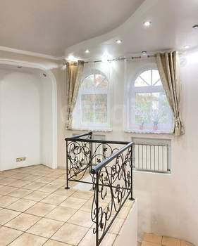 Дом 214м², 2-этажный, участок 6 сот.