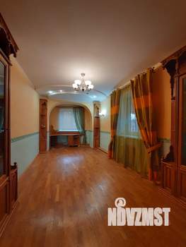 Дом 377м², 4-этажный, участок 5 сот.