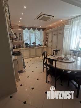 Таунхаус 300м², 3-этажный, участок 2 сот.