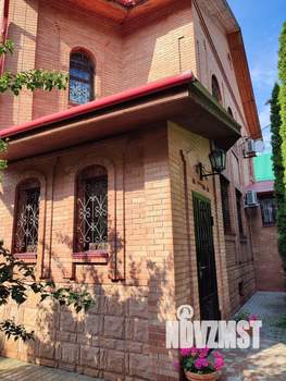 Дом 368м², 3-этажный, участок 13 сот.