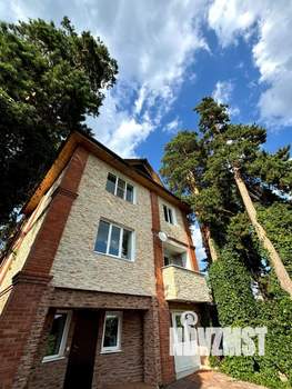 Дом 192м², 3-этажный, участок 6 сот.