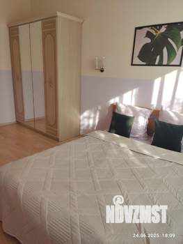 Коттедж 300м&sup2;, 3-этажный, на длительный срок, 