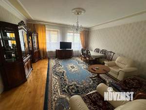 Коттедж 300м², 2-этажный, на длительный срок, 