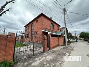 Коттедж 300м&sup2;, 2-этажный, на длительный срок, 