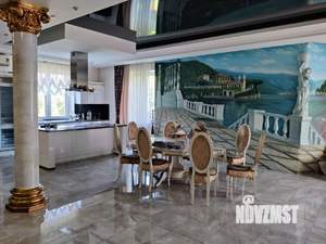 Коттедж 600м&sup2;, 2-этажный, на длительный срок, 