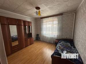 Коттедж 300м&sup2;, 2-этажный, на длительный срок, 