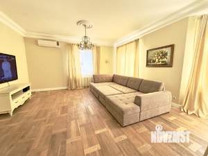 Дом 200м², 2-этажный, посуточно, 