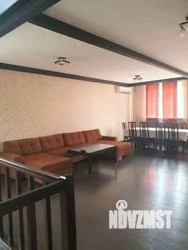 Дом 289м&sup2;, 3-этажный, посуточно, 