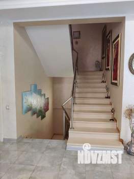 Коттедж 600м&sup2;, 2-этажный, на длительный срок, 