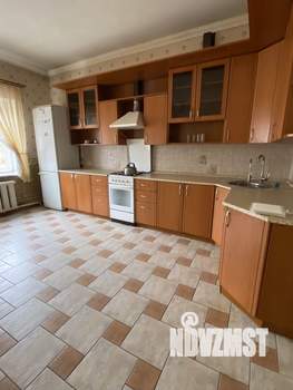 Дом 502м&sup2;, 2-этажный, участок 15 сот.  