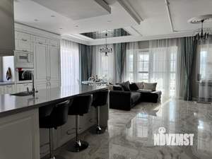 Дом 250м&sup2;, 1-этажный, участок 7 сот.  