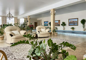 Дом 800м&sup2;, 1-этажный, участок 110 сот.  