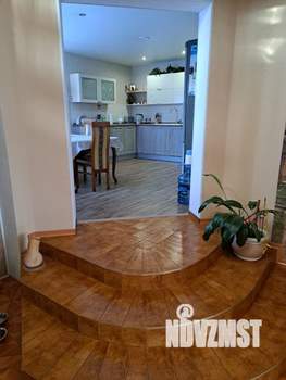Коттедж 250м², 2-этажный, участок 6 сот.  