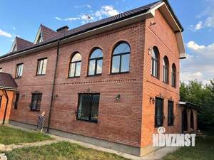 Дом 600м&sup2;, 3-этажный, участок 21 сот.  