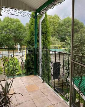 Дом 214м&sup2;, 2-этажный, участок 6 сот.  