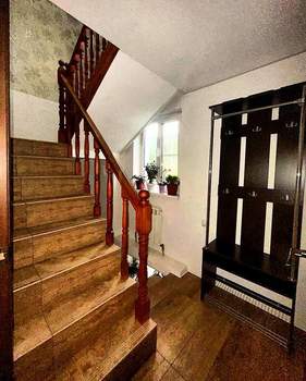 Дом 150м&sup2;, 3-этажный, участок 4 сот.  