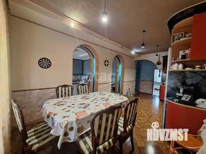 Дом 299м&sup2;, 2-этажный, участок 6 сот.  