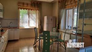 Коттедж 253м&sup2;, 3-этажный, участок 7 сот.  