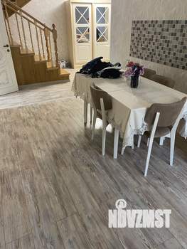 Коттедж 200м&sup2;, 2-этажный, участок 6 сот.  