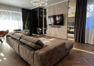 Дом 170м², 2-этажный, участок 3 сот.  