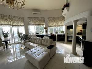 Дом 300м&sup2;, 4-этажный, участок 3 сот.  