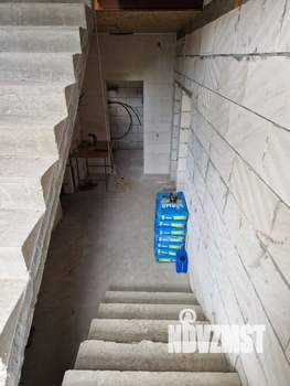 Дом 100м&sup2;, 2-этажный, участок 4 сот.  