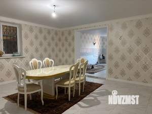 Дом 600м&sup2;, 3-этажный, участок 21 сот.  