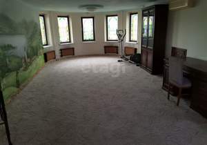 Дом 425м², 3-этажный, участок 15 сот.  