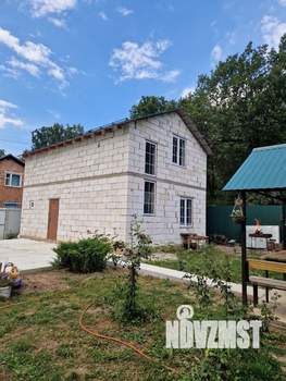 Дом 100м&sup2;, 2-этажный, участок 4 сот.  