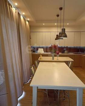 Дом 186м&sup2;, 2-этажный, участок 3 сот.  