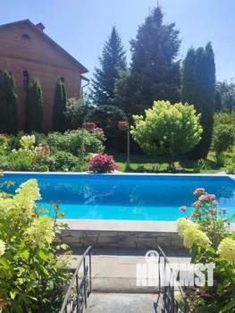 Дом 368м&sup2;, 3-этажный, участок 13 сот.  