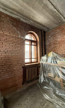 Дом 438м&sup2;, 3-этажный, участок 4 сот.  