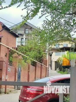 Коттедж 400м&sup2;, 3-этажный, участок 20 сот.  