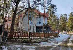 Дом 390м&sup2;, 2-этажный, участок 15 сот.  