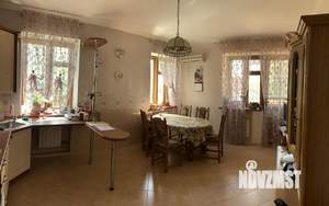 Коттедж 370м², 3-этажный, участок 9 сот.  