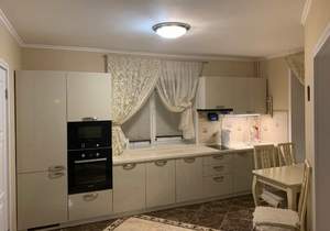 Дом 250м², 2-этажный, участок 0 сот.  