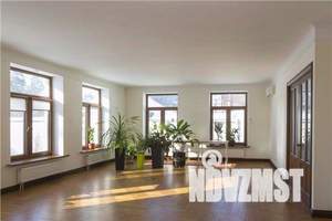 Коттедж 840м&sup2;, 3-этажный, участок 14 сот.  