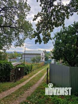 Дом 100м&sup2;, 2-этажный, участок 4 сот.  