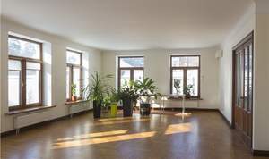 Дом 840м&sup2;, 3-этажный, участок 14 сот.  