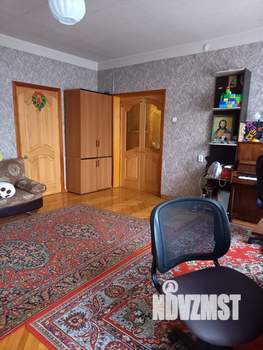Коттедж 323м², 2-этажный, участок 6 сот.  