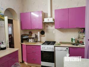 Дом 284м&sup2;, 2-этажный, участок 6 сот.  