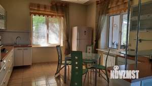 Коттедж 253м&sup2;, 3-этажный, участок 7 сот.  