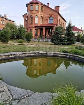 Дом 425м&sup2;, 3-этажный, участок 15 сот.  