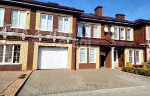 Дом 220м², 2-этажный, участок 3 сот.  